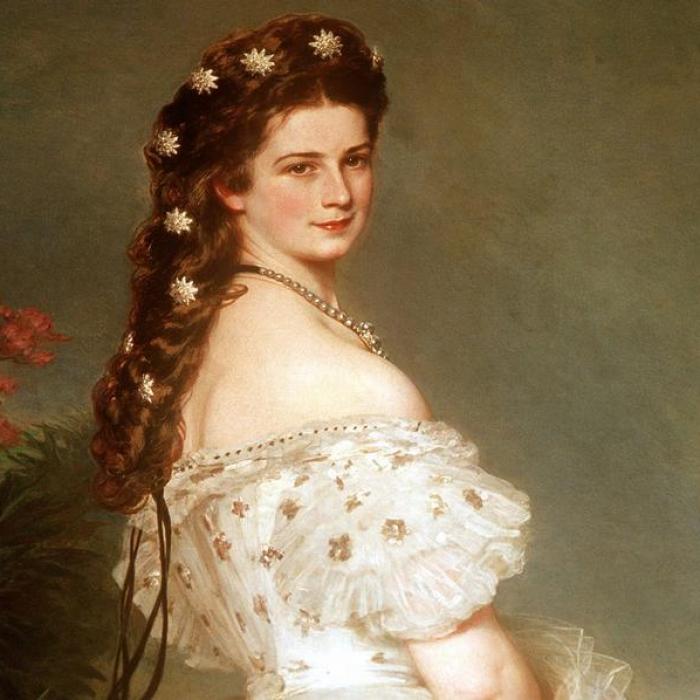 Wurde Sisi von ihrer Mutter verflucht?