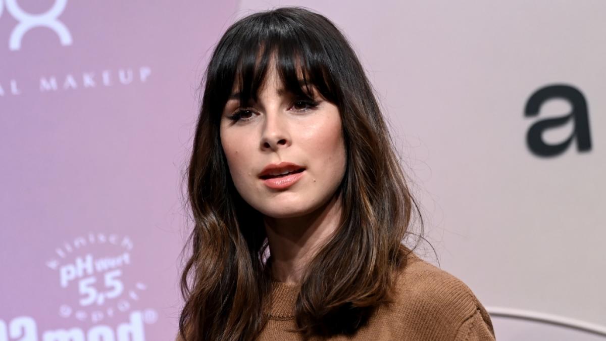 Lena Meyer-Landrut zeigt sich in einem TikTok-Video mit blondem Pony. (Foto)