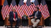 Ist der ehemalige Trump-Unterstützer Tucker Carlson (r.) ein Antisemit?