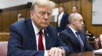 Ist Donald Trump vor Gericht etwa kurz eingeschlafen?