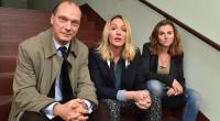 Schauspielerin Karin Hanczewski (rechts) mit ihren Kollegen Martin Brambach und Alwara Höfels aus dem Dresdner 