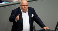 AfD-Politiker Christian Wirth giftete im Bundestag gegen einen Gesetzesentwurf - nach einem Konter aus der SPD war der Schlagabtausch in vollem Gange.