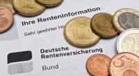 Die CSU fordert mehr Rente für Alleinerziehende.