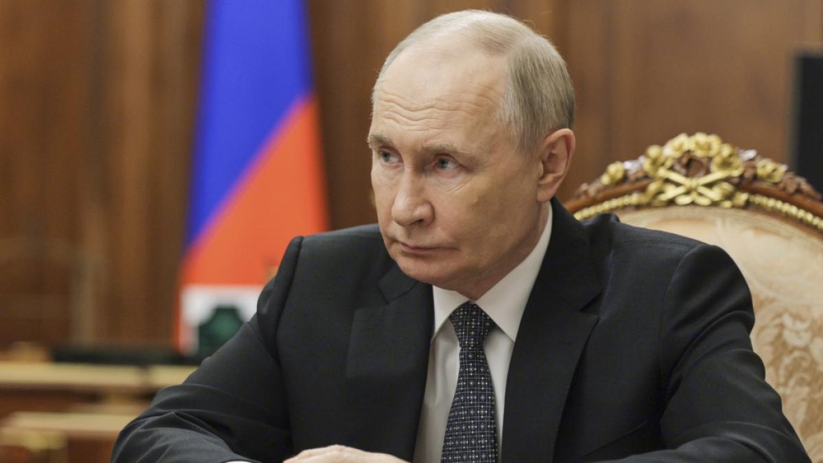 F&uuml;r Wladimir Putin gibt es erneut schlechte Nachrichten: Eine russische &Ouml;lraffinerie soll bei einem ukrainischen Angriff besch&auml;digt worden sein. (Foto)