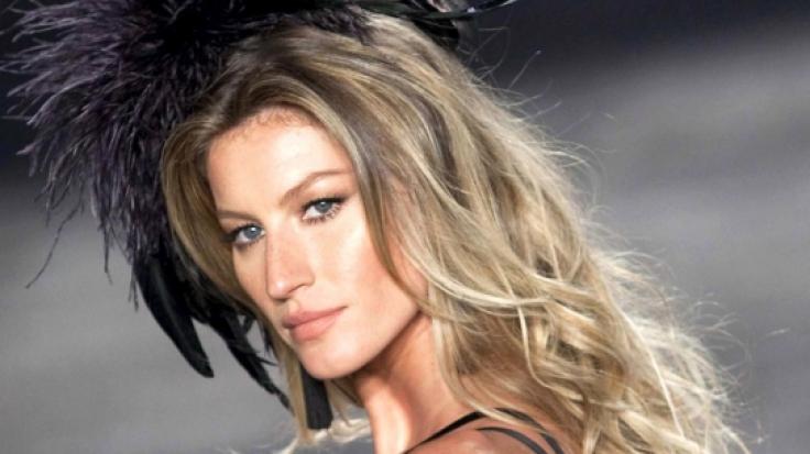 Gisele Bündchen beglückte ihre Instagram-Fans im Bikini beim Meditieren.