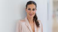 TV-Moderatorin Charlotte Würdig (48) gönnt sich eine Auszeit in Griechenland. Wie sie selbst sagt, dürfen ein paar gute Bücher dabei nicht fehlen.