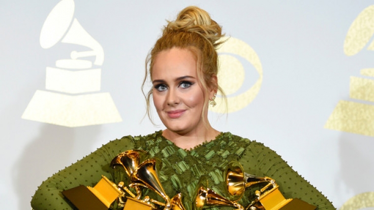 Adele war die große Abräumerin bei den Grammys 2017. Sie ging mit fünf Trophäen nach Hause.
