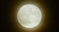 Der Vollmond im Dezember 2016 rutscht in Erdnähe.