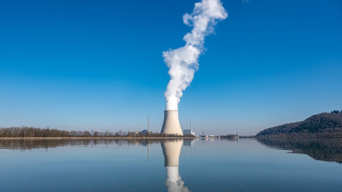Das Ende f&uuml;r das noch betriebene Atomkraftwerk Isar 2 im Landkreis Landshut scheint besiegelt, w&auml;hrend andere L&auml;nder in Europa den Atomausstieg aufschieben. (Foto)