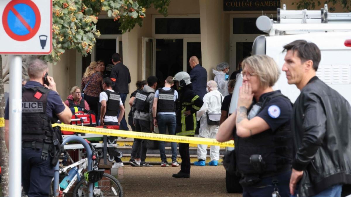 An einem Gymnasium in Arras t&ouml;tete ein Messerangreifer eine Person und verletzte mehrere. (Foto)