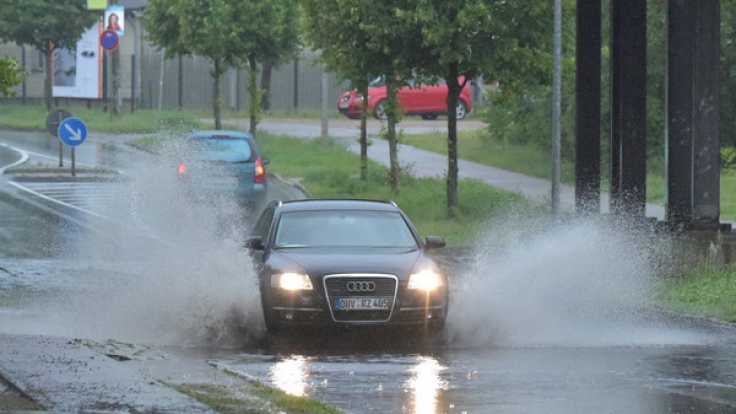 Dauerregen erhöht die Hochwassergefahr in der letzten Juli-Woche 2017.