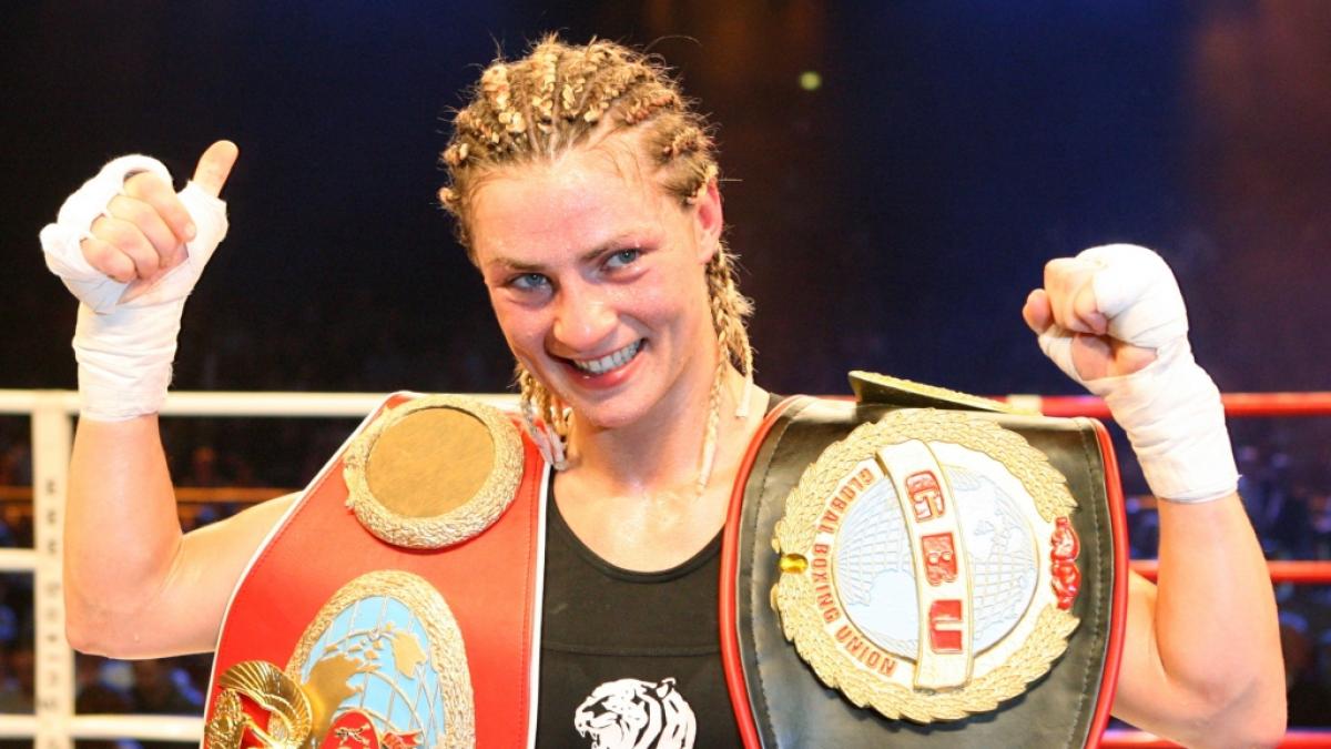 Die ehemalige Box-Weltmeisterin Alesia Graf (hier 2008) ist mit nur 43 Jahren gestorben. (Foto)