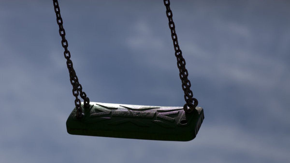 In Pfaffenhofen wurde ein M&auml;dchen von vier jungen M&auml;nnern auf einem Spielplatz nach einem Trinkspiel vergewaltigt. Die Polizei bittet um Mithilfe. (Foto)