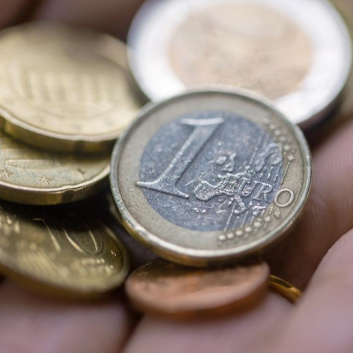 Teuer-Start ins neue Jahr - HIER zahlen Sie jetzt drauf