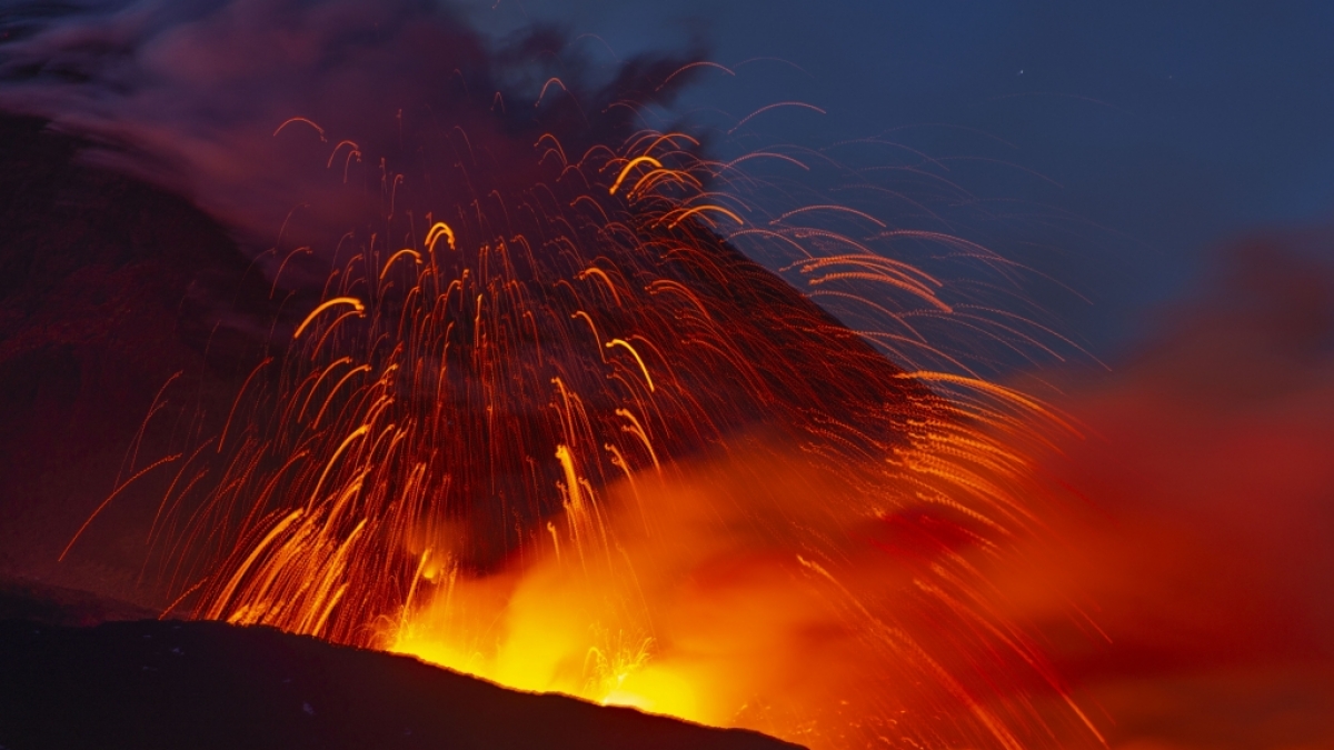 Der Vulkan &Auml;tna spuckt wieder Lava aus. (Foto)