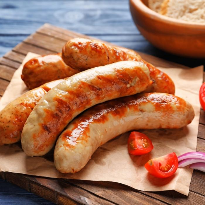 Gefahr durch Kunststofffremdkörper! Bratwurst-Rückruf beim Discounter