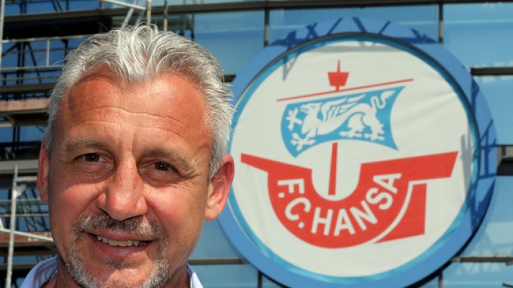 Der 51 Jahre alte Deutsch-Bulgare Pavel Dotchev ist seit Mai 2017 neuer Trainer des Fußball-Drittligisten FC Hansa Rostock.