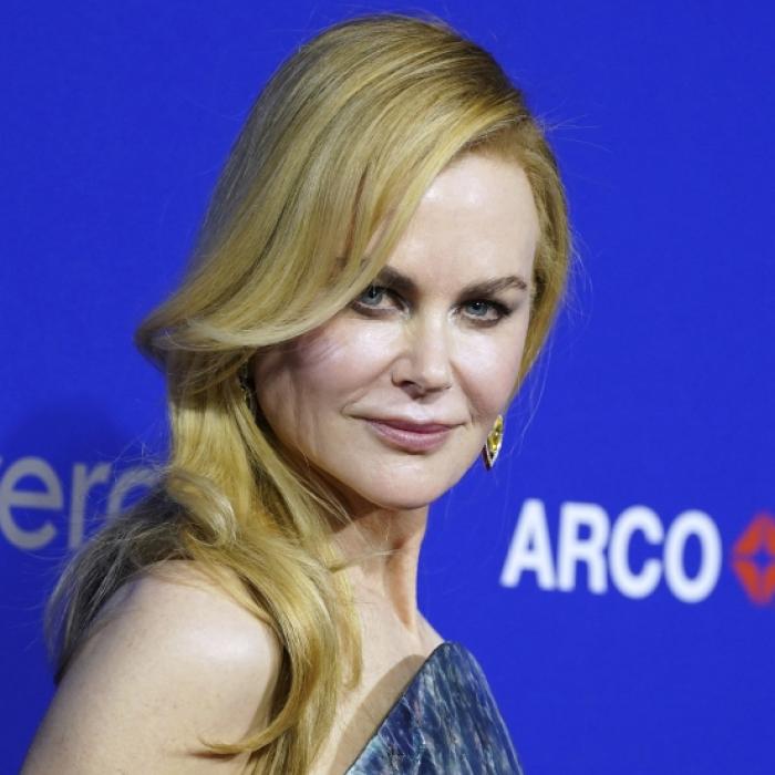 Über ihren Hingucker-Look tuschelt ganz Hollywood
