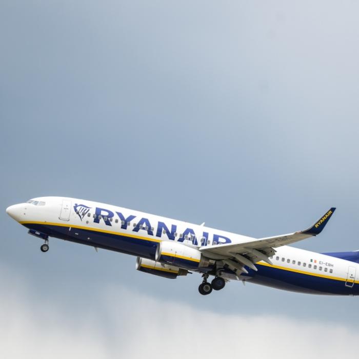 Ryanair führt digitale Bordkarten ein - Das müssen Urlauber wissen
