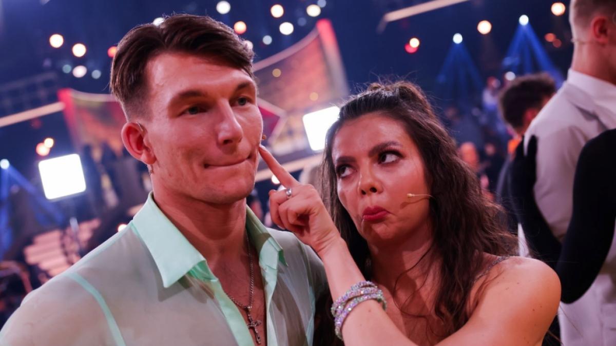 Comedienne Maria Clara Groppler und T&auml;nzer&nbsp;Mikael Tatarkin sind in der ersten "Let's Dance"-Show rausgeflogen. (Foto)