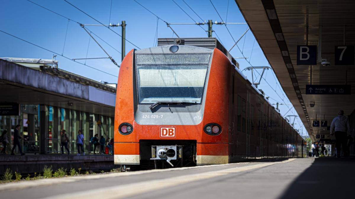 Die Deutsche Bahn erh&ouml;ht die Preise f&uuml;r Reservierungen. (Foto)
