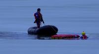 Taucher suchen in einem Stausee in Thüringen nach dem vermissten Geschwisterpaar.
