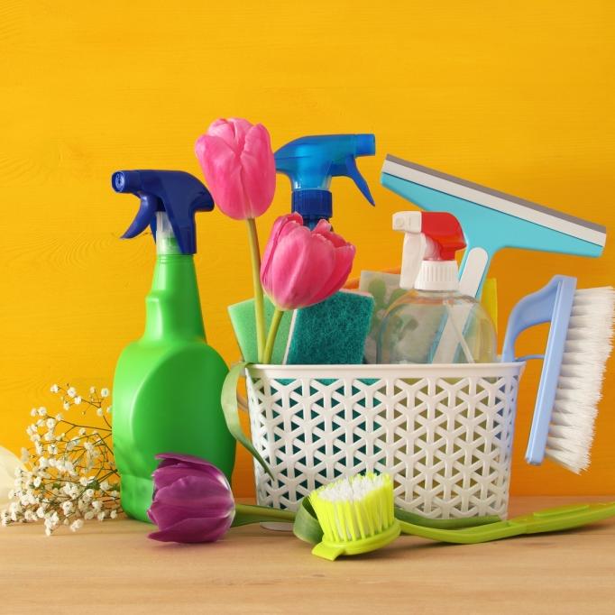 Putzen tötet! Reinigungssprays sind so gefährlich wie Zigaretten