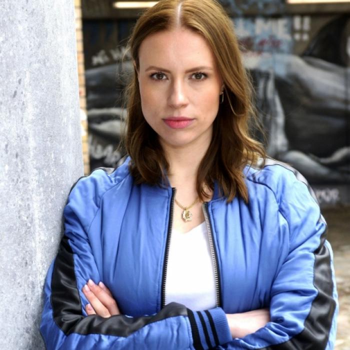 Fans spekulieren: Ist diese neue Ex-Agentin die Ehefrau von Sascha?