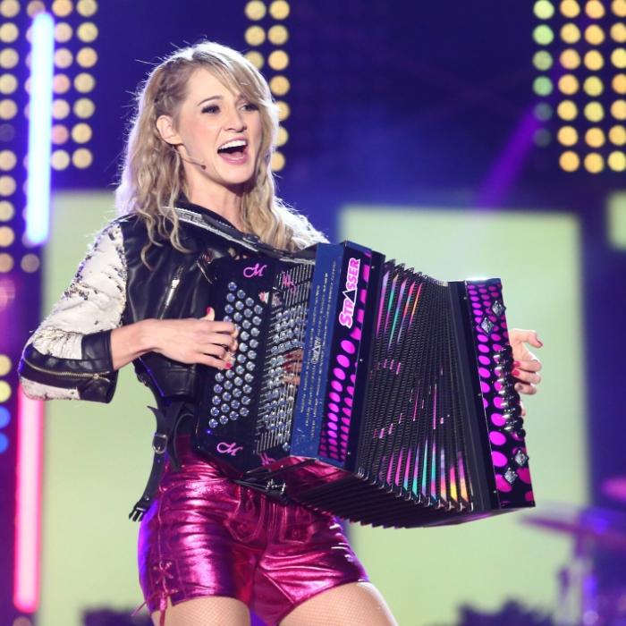 Süße Baby-News! Schlager-Schönheit sucht Paten für Nachwuchs