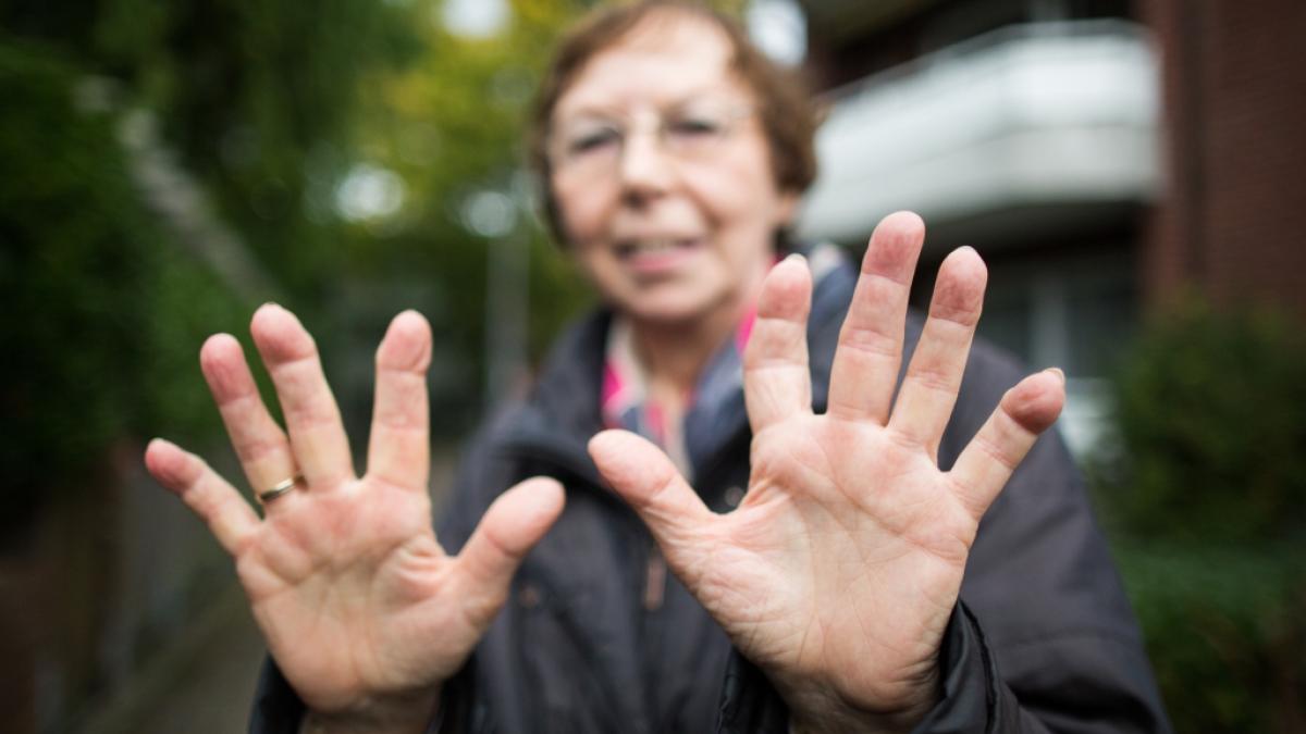 Besonders &auml;ltere Menschen sind f&uuml;r Osteoporose stark anf&auml;llig - daher sollten sie die Abnehmspritzen nicht nehmen. (Foto)
