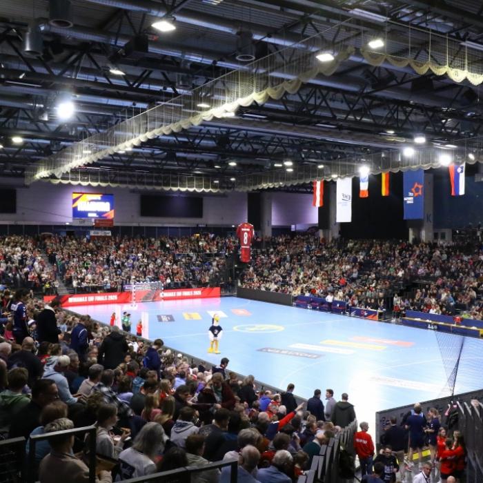 Fan stirbt in der Halle - tragischer Vorfall überschattet Flensburg-Sieg