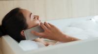 Todesursache Mobiltelefon in der Badewanne: Eine 13-Jährige ist in Frankreich an einem tödlichen Stromschlag gestorben (Symbolbild).