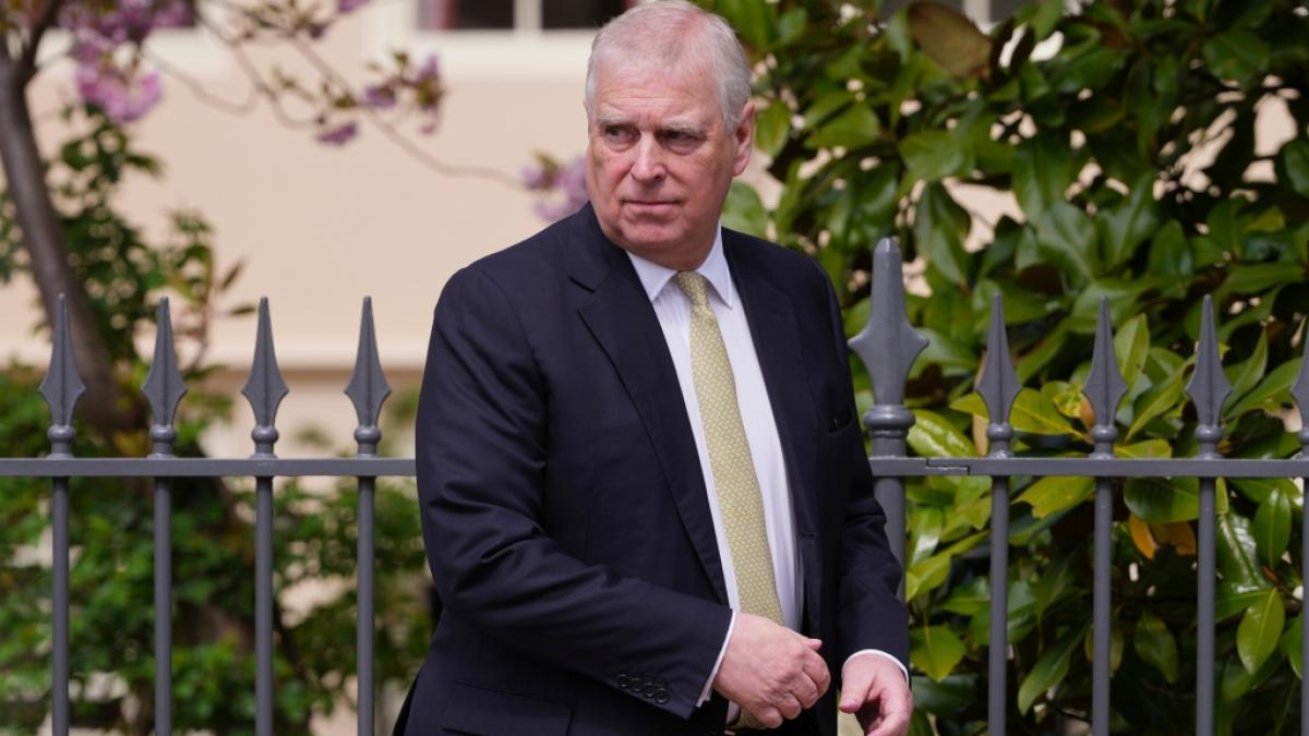 Ex-Prinz Andrew steht nach wie vor auf Platz 8 der britischen Thronfolge - und soll nun ein verlockendes Angebot aus dem K&ouml;nigshaus bekommen haben, damit sich das alsbald &auml;ndert. (Foto)