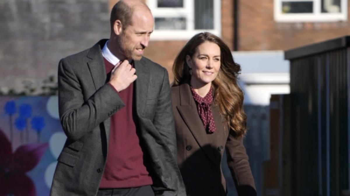 Auf dieses Comeback haben Royals-Fans lange gewartet: Prinzessin Kate begleitete ihren Ehemann Prinz William &uuml;berraschend zu einem offiziellen Termin nach Southport. (Foto)