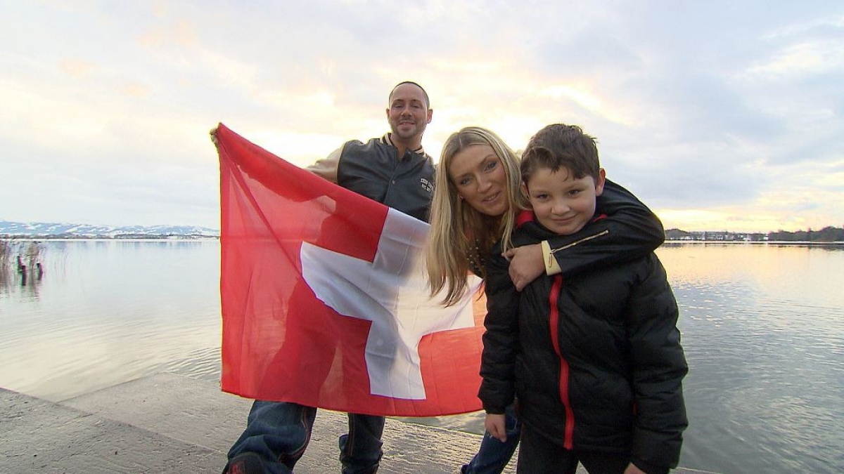 Schweiz: Chris K&uuml;hn, Anastasia Hirsch und Sohn Angelo. (Foto)