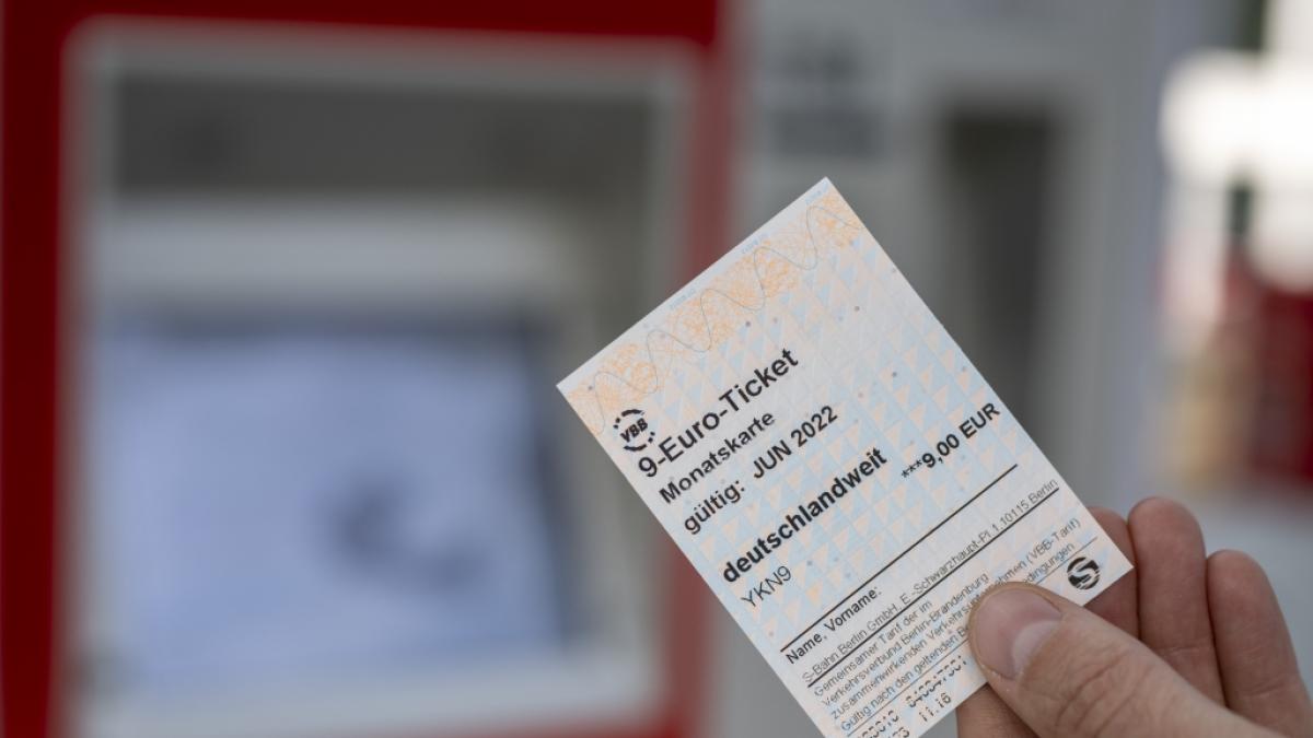 Drohen durch das 9-Euro-Ticket extrem &uuml;berf&uuml;llte Bahnen und Busse? (Foto)