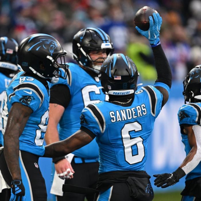 Carolina Panthers gegen Los Angeles Rams streamen!