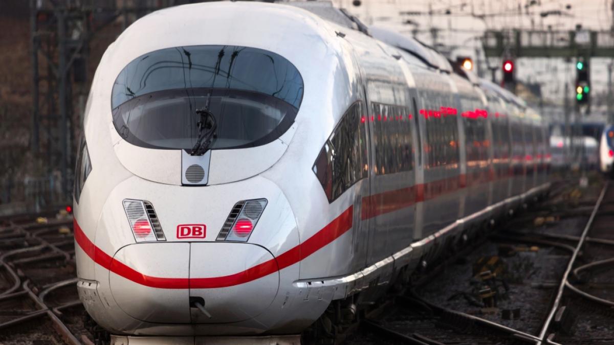 In einem ICE nach Dortmund soll es zu einer versuchten Vergewaltigung gekommen sein. (Symbolfoto) (Foto)
