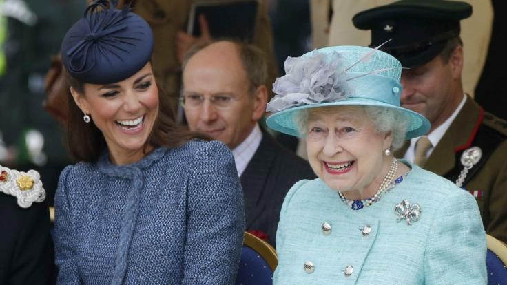 Kate Middleton und Queen Elizabeth II. verstehen sich blendend.
