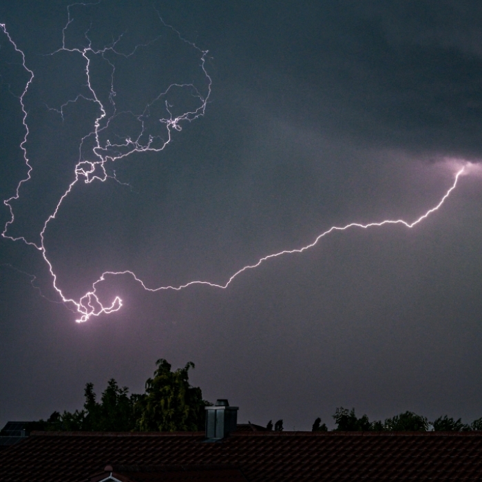 Gießen - Drohendes Gewitter - DWD ruft Warnung aus