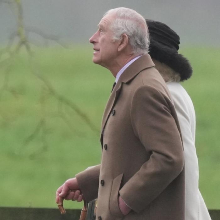 Wirbel nach Krebs-Diagnose: Charles schläft 