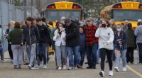 Ein 15-Jähriger soll an seiner High School in Oxford im US-Bundesstaat Michigan das Feuer eröffnet und mindestens drei seiner Mitschüler getötet haben.