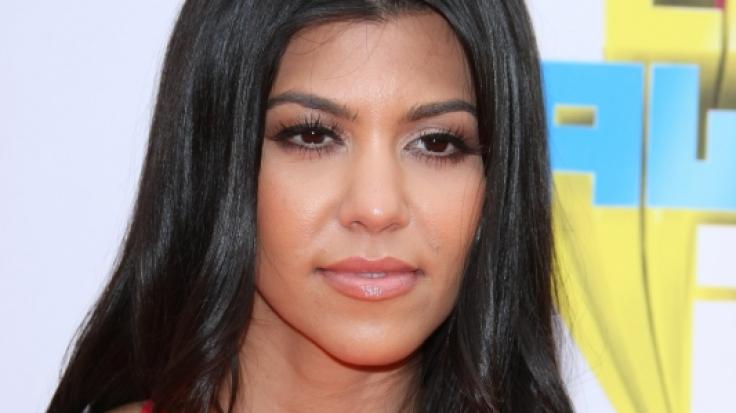 Kourtney Kardashian begeistert im Netz mit ihrer Parfüm-Werbung.