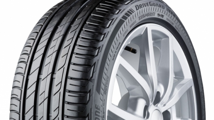 Mit dem Bridgestone DriveGuard können Verbraucher 80 km mit bis zu 80 km/h weiterfahren.