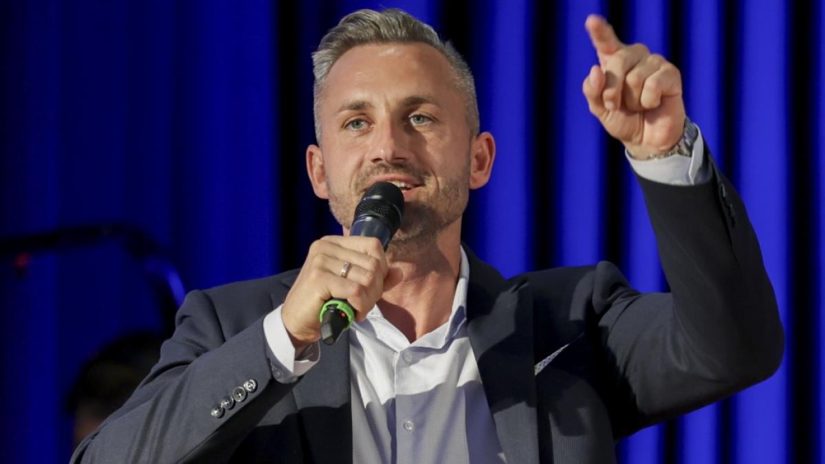 Ulrich Siegmund (AfD) spricht auf einer Veranstaltung der AfD Sachsen-Anhalt. (Foto)