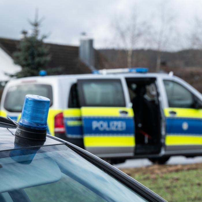 Zwei Tote nach Familienstreit? Polizei fahndet nach Tätern