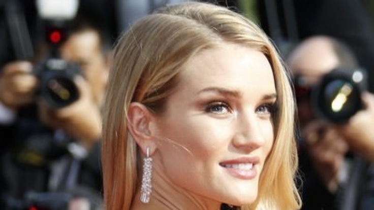 Rosie Huntington Whiteley Privat Familie Und Karriere Im Griff So Lebt Das Model Mit Freund Jason Statham News De