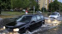 Durch Starkregen standen in Berlin zahlreiche Straßen unter Wasser.