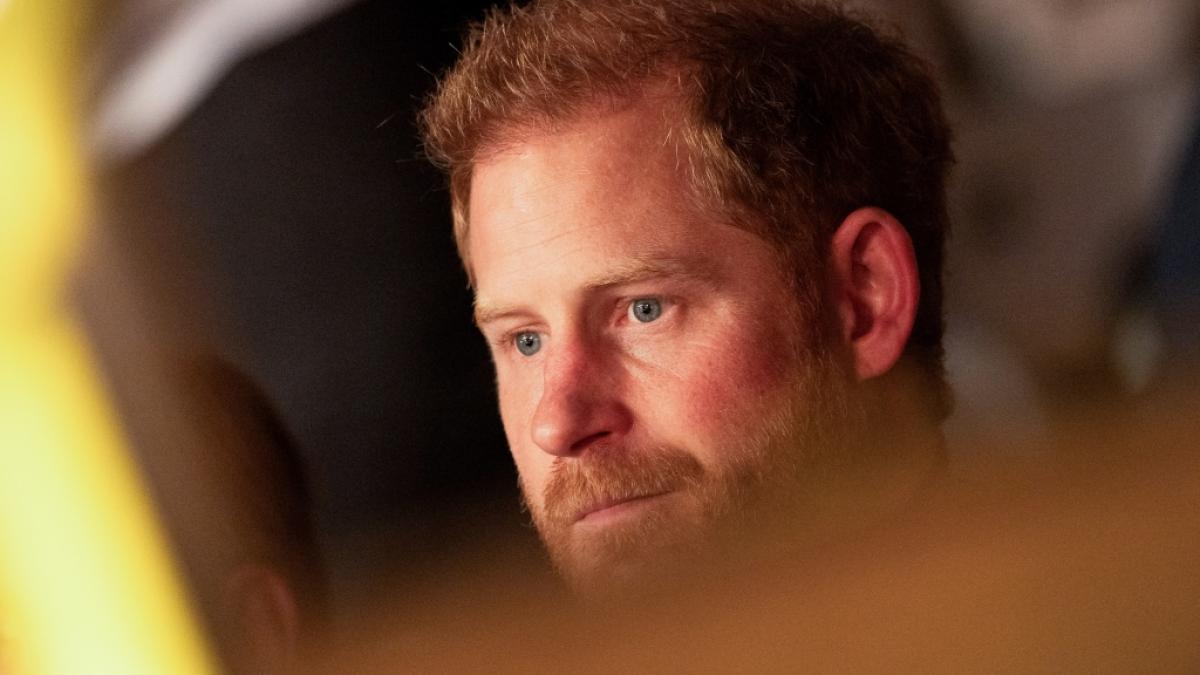 &Ouml;ffnet sich die Palastt&uuml;r f&uuml;r Prinz Harry einen Spalt weit? Offenbar ist einer der erkl&auml;rten Erzrivalen des K&ouml;nigssohns bald nicht mehr in Amt und W&uuml;rden. (Foto)