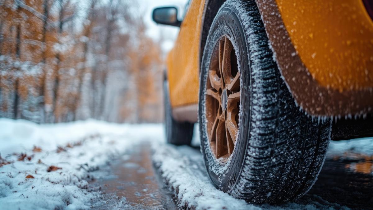 Eine Kaltfront bringt am Wochenende einen ersten Vorgeschmack auf den Winter. (Foto)